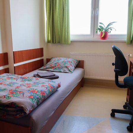 Dom Studencki Raj Pansiyon Wroclaw Dış mekan fotoğraf
