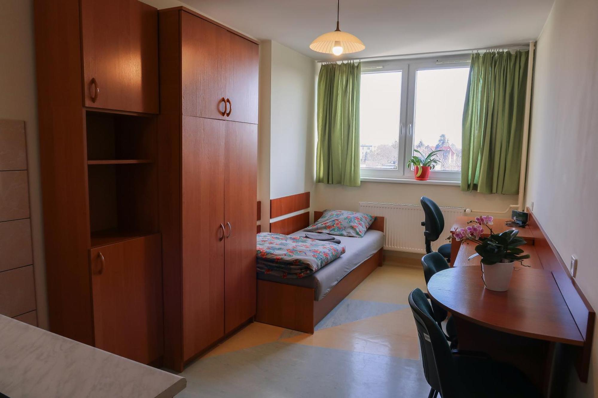 Dom Studencki Raj Pansiyon Wroclaw Dış mekan fotoğraf