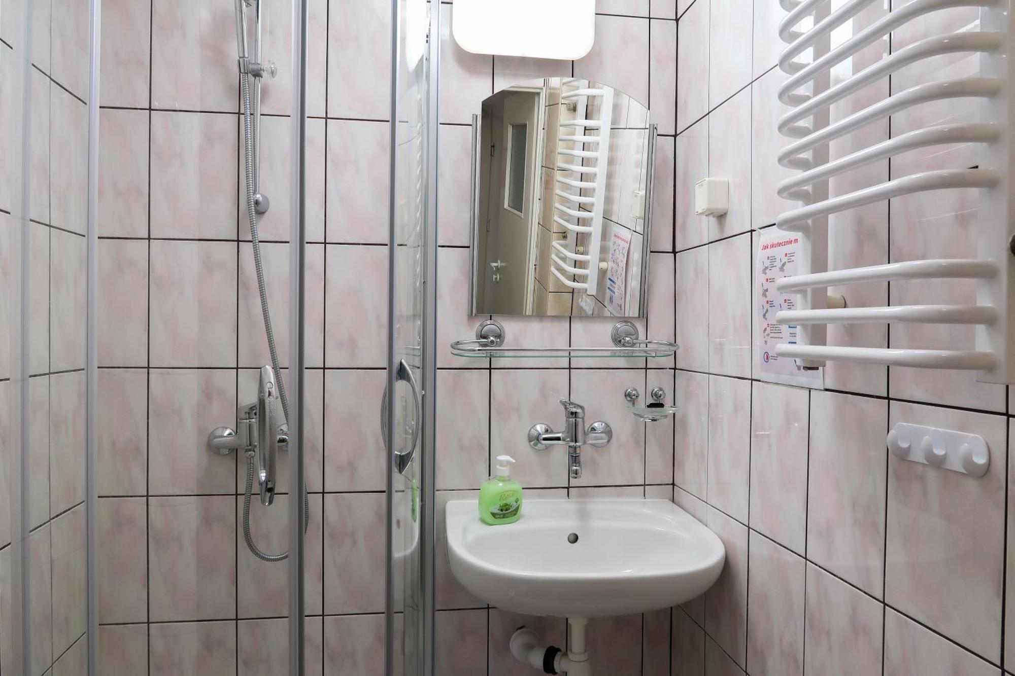 Dom Studencki Raj Pansiyon Wroclaw Dış mekan fotoğraf
